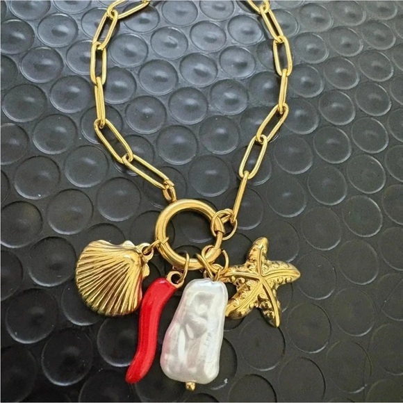 Charm bracelet - Picture 1 of 3